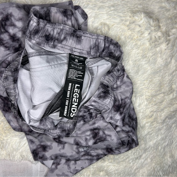 (2)Legends 5” Luka HD shorts black and blue tie-dye Never worn before size XL - Picture 3 of 12